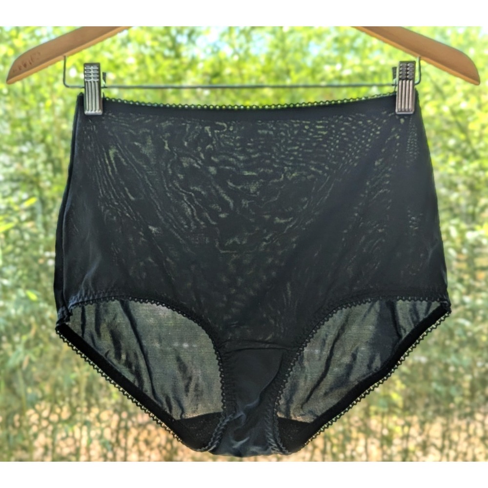 NWOT-XL😍Vassarette Vintage Panties Full Briefs Black Nylon Spandex Panty Sissy
